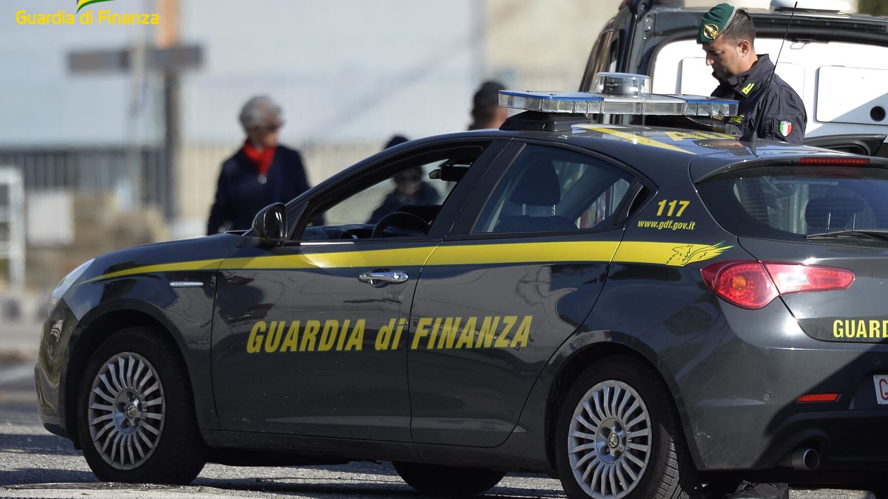 La Guardia di Finaza di Roma ha scoperto 468 lavoratori irregolari in un'azienda di call center nel quadrante sud-est