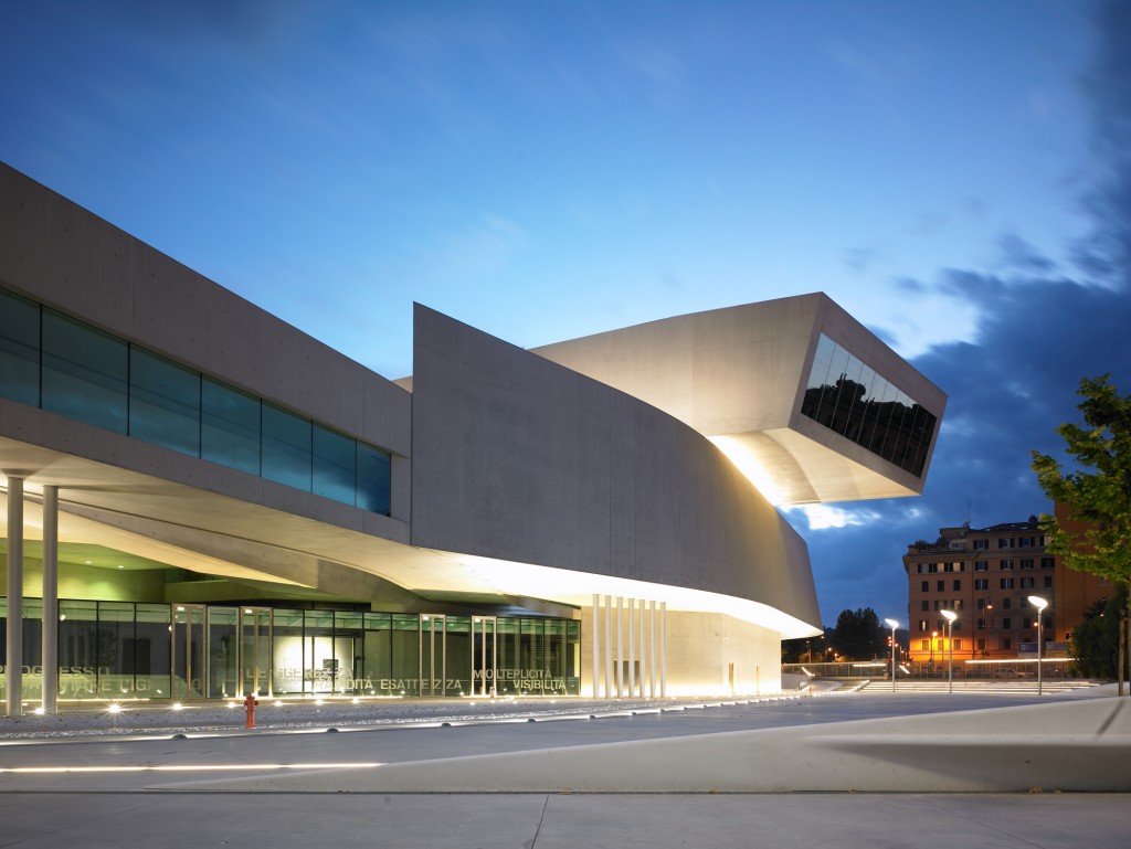 L'esterno del Maxxi di Roma dove saranno ospiti Vincent Candela e Pierluigi Collina nell'estate 2025