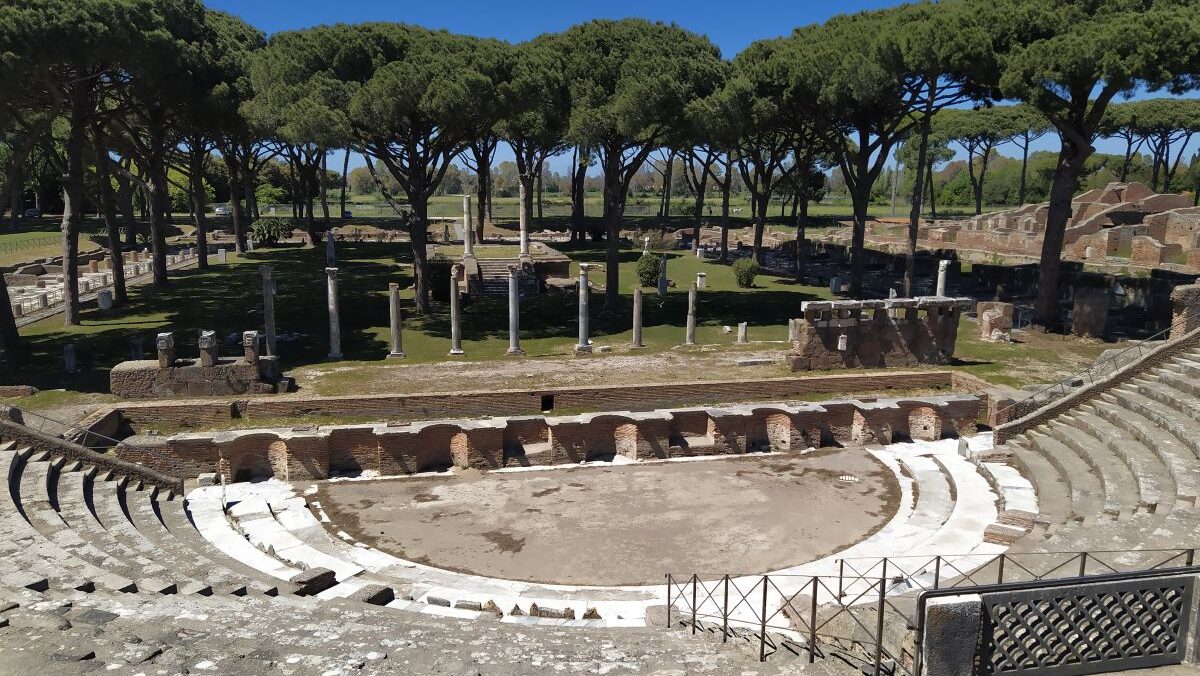 Il Teatro Romano di Ostia Antica, uno dei luoghi che vedranno Ostia protagonista dell'Estate Romana 2025