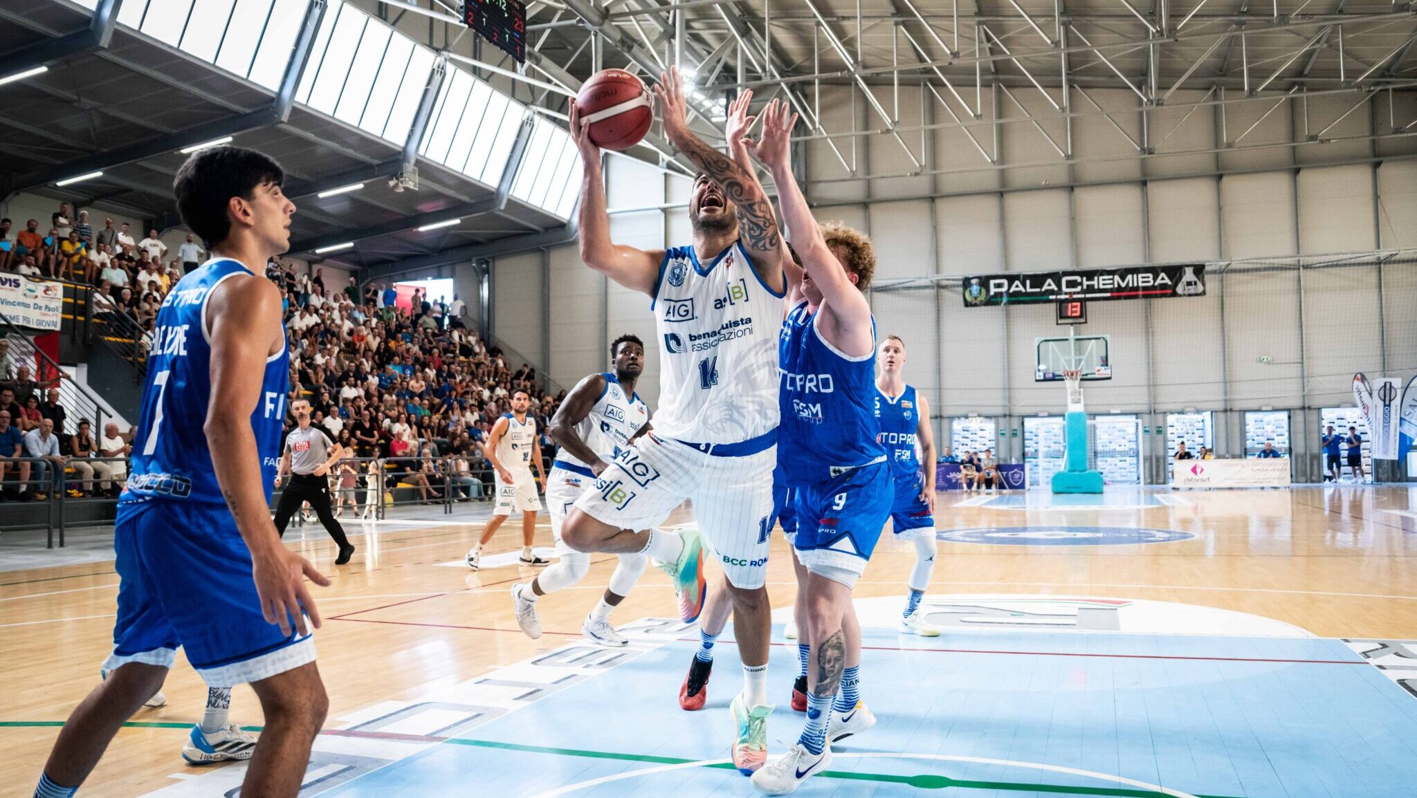 Il Latina Basket inizia la sua stagione con una vittoria all'esordio in campionato. a fabriano finisce 78-83 con un parziale di 13-0 a favore dei pontini nell'ultimo periodo