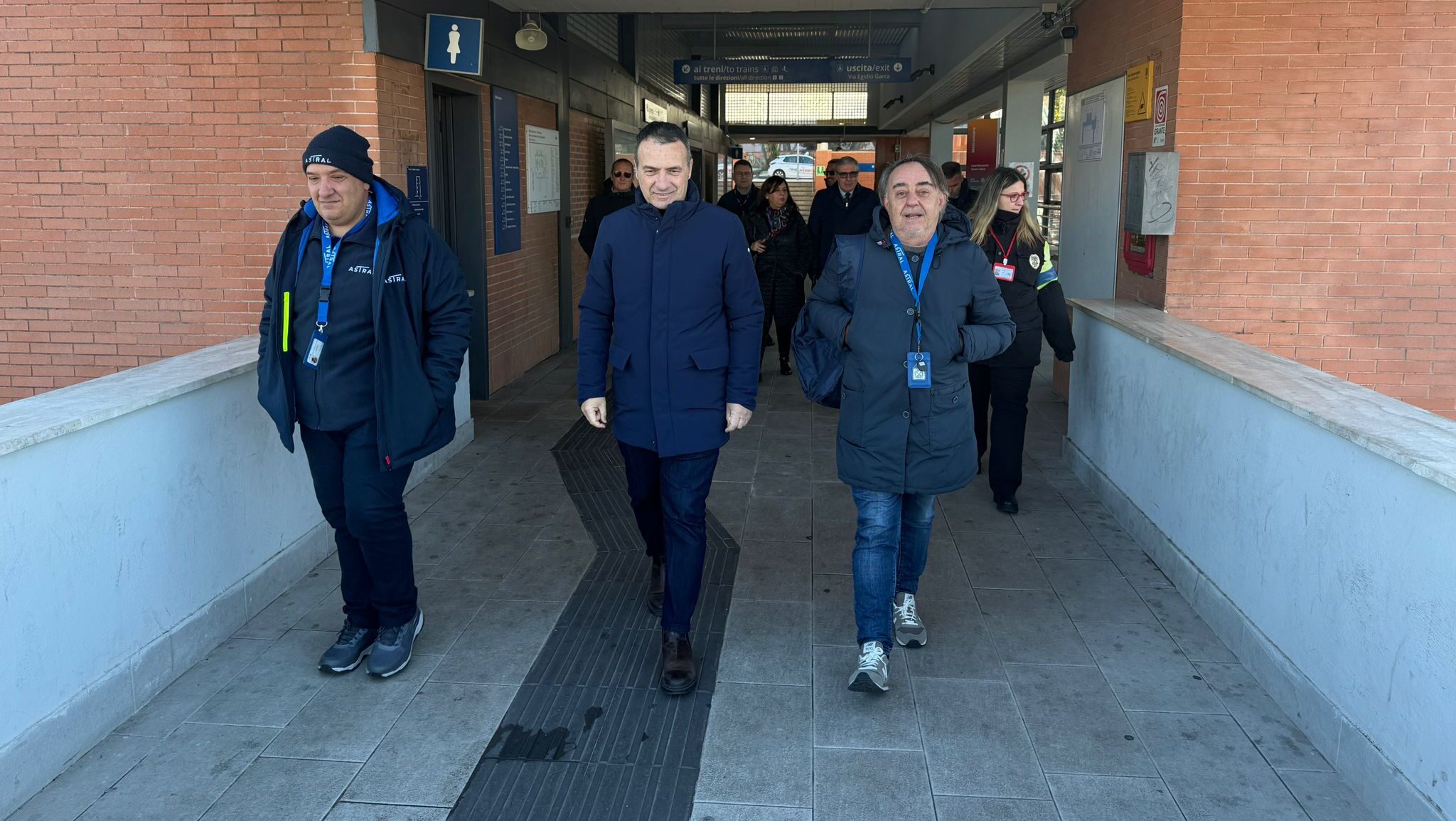 Sulla Roma-Lido si stanno effettuando dei lavori di potenziamento e l'assessore regionale ai Trasporti Ghera ha effettuato un sopralluogo