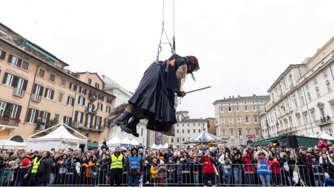 Non ci sarà la discesa della Befana in Piazza Navona il 6 gennaio 2026. Motivi di sicurezza a causa dell'allerta meteo