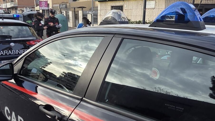 Un 31enne è stato arrestato dai carabinieri per violenze e maltrattamenti nei confronti della fidanzata a San Cesareo