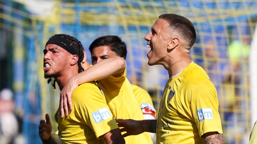 La terzultima giornata del campionato di Serie B vede di fronte Frosinone e Carrarese con i ciociari in piena corsa promozione
