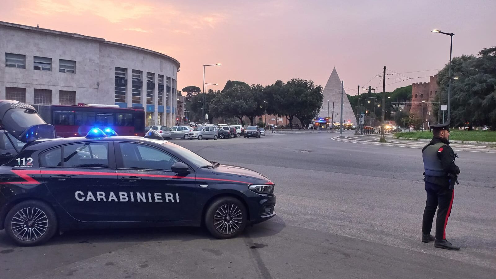 Sono tre i quartieri interessati dai controlli dei carabinieri a Roma che hanno portato ad arresti e denunce per diversi reati