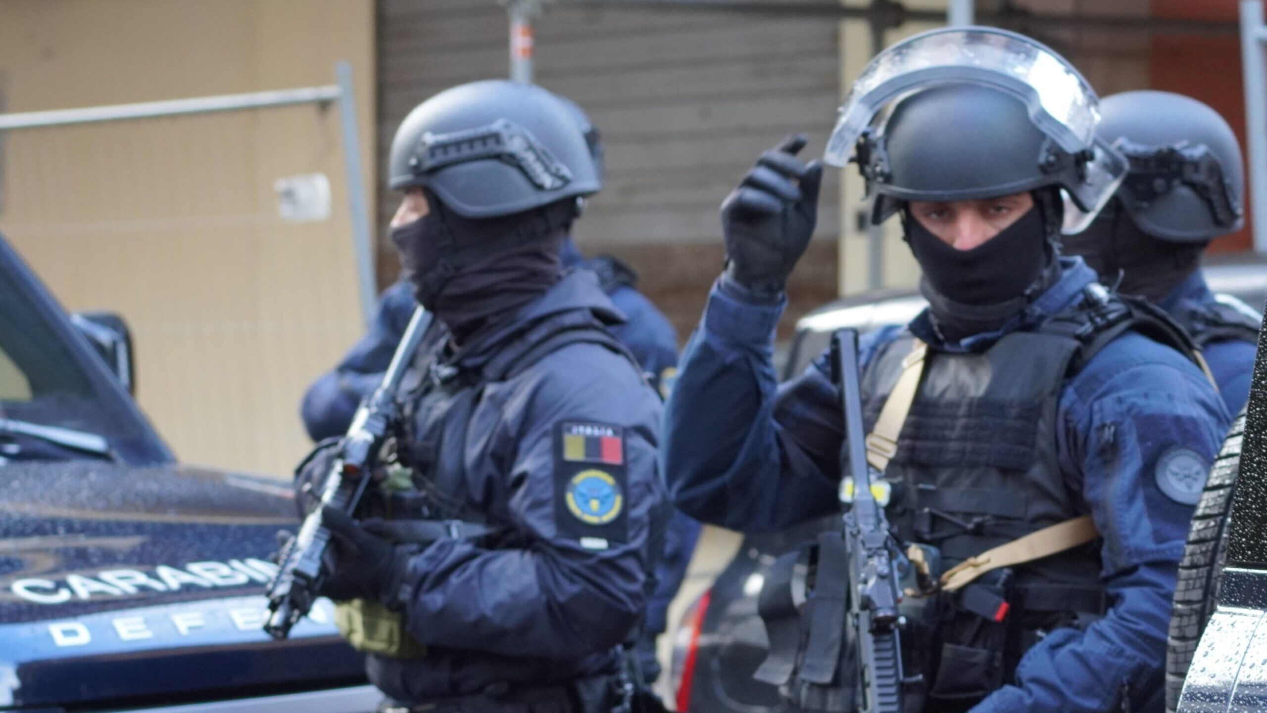 Carabinieri e DDA hanno effettuato sei arresti ad Ostia verso un gruppo criminale che ha effettuato minacce e sequestri