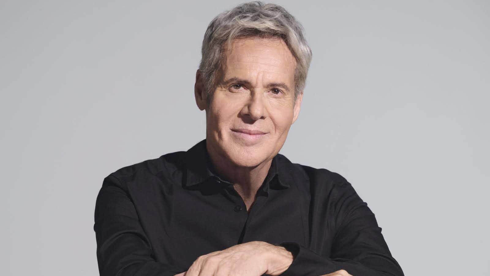 Claudio Baglioni annuncia che tornerà sul palco e che farà due concerti a Roma nel 2026 e nel 2027 in due luoghi iconici della sua carriera