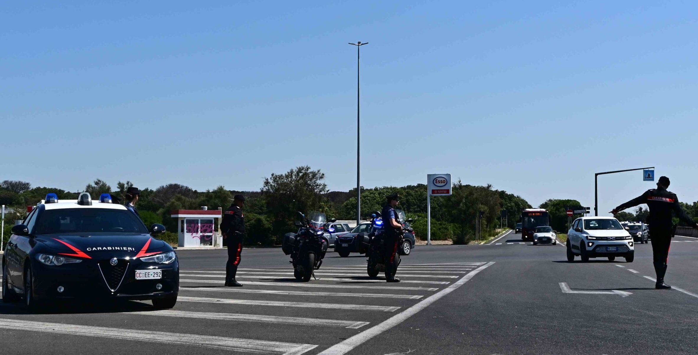 Ci sono cinque arresti, otto denunce e 19 segnalazioni a seguito dell'ultima tranche di controlli dei carabinieri ad Ostia