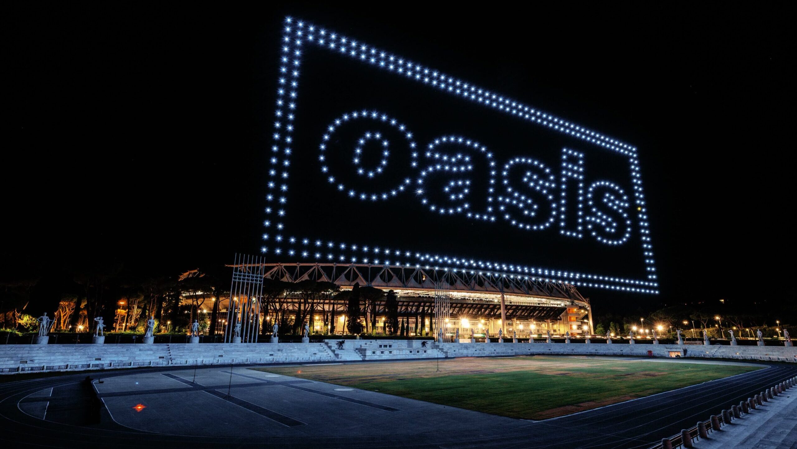 Gli Oasis conferma che si esibirannoa Roma nel 2027. Resta l'attesa per le date ufficiali della band che canterà all'Olimpico