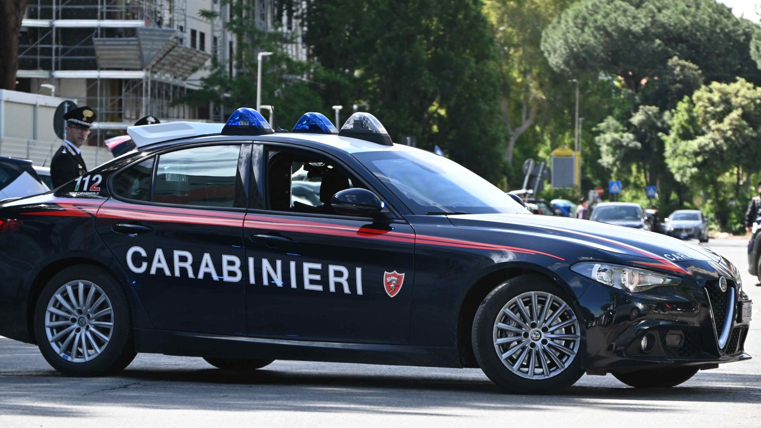 Un uomo di origine georgiana di 47 anni è stato arrestato dopo un inseguimento dai carabinieri a Tor Bella Monaca. I dettagli
