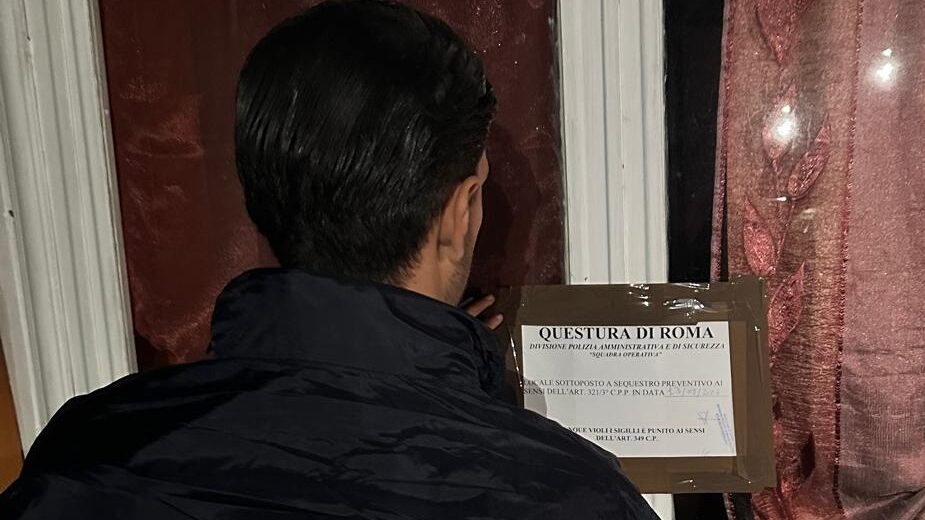Una festa scolastica pubblicizzata sui social a Monterotondo ha visto il sequestro del locale da parte della polizia