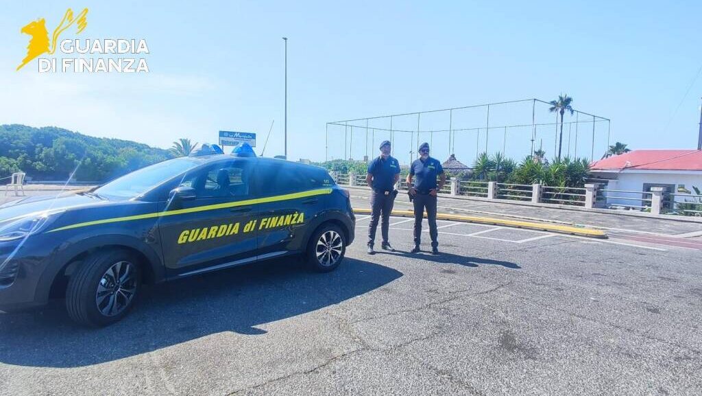 La Guardia di Finanza ha eseguito diversi controlli in diverse zone di Roma procedendo con diverse denunce