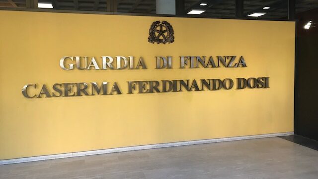 La Guardia di Finanza ha sequestrato beni per 25 milioni di euro nei confronti di tre persone a Roma. I dettagli